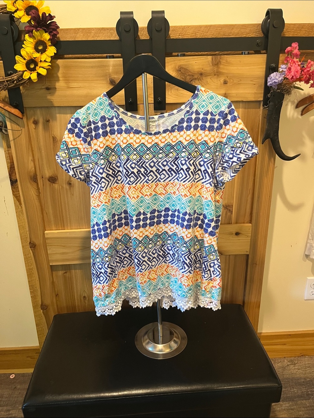 Kim Rogers Multicolor Geometric Crochet-Hem Short Sleeve Top